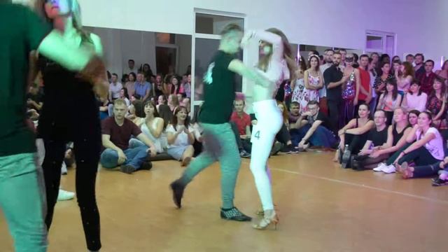 Спор девочек смотреть онлайн