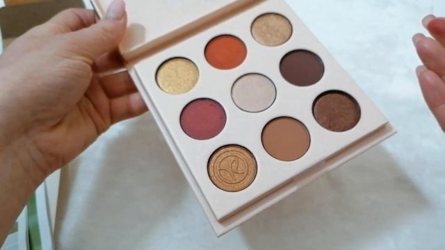 94__YvesRocher.Палетка "Янтарные просторы" на 9 оттенков. Свотчи. Заказ по бланку? смотреть онлайн