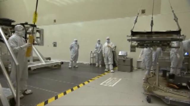 Телескоп Уэбба стал золотым смотреть онлайн