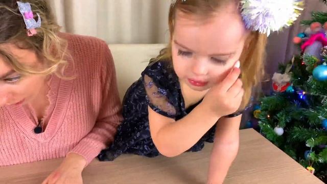 Набор детской косметики для девочек BEAUTY Славяна красится помадой, лаком и тенями Make up for Kid смотреть онлайн