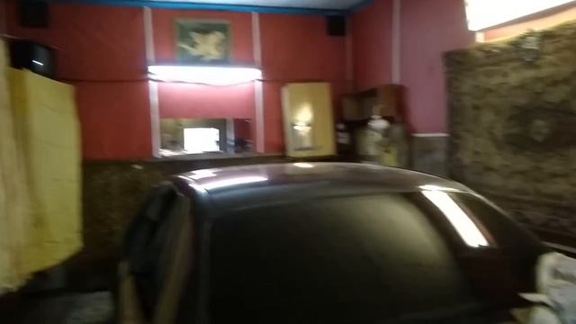 Немного расширился. смотреть онлайн