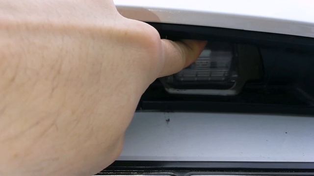 Замена ламп подсветки заднего номера Mazda CX-5, 2017+ на светодиодные смотреть онлайн