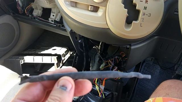 Установка круиз-контроля Waeco Ms50. 1NZ. Toyota Sienta. Механическая педаль газа.