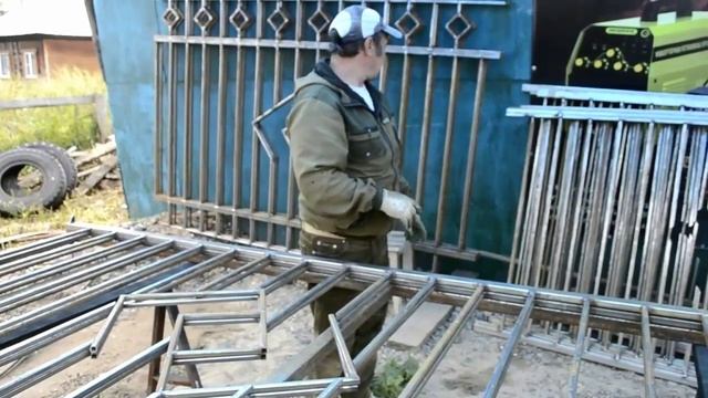 Забор из профильной трубы своими руками .Кованый забор .Как сделать забор . смотреть онлайн