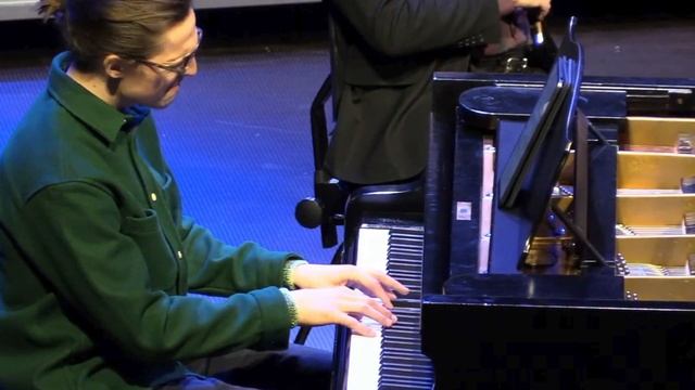 Hope for piano and orchestra by Max Agnas, 2nd movement. смотреть онлайн