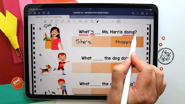 LECCIÓN 43: INFORMATION QUESTIONS - PRESENTE CONTINUO EN INGLÉS | PRESENT CONTINUOUS смотреть онлайн