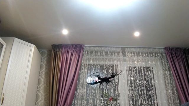 Делаем сальто в воздухе квадрокоптером Pilotage Falcon X FPV HD WiFi)))