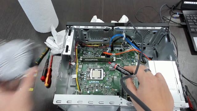 Спасаем ПК от перегрева (замена термопасты и чистка) смотреть онлайн