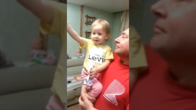Полина у нас начала петь раньше чем говорить) смотреть онлайн