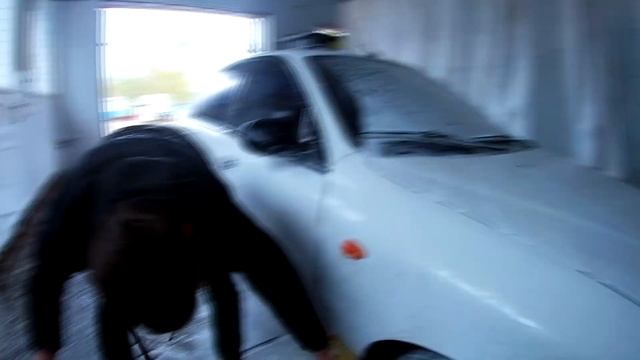 Помыть машину на мойке за 20 гривен / 50 рублей - вообще реально? смотреть онлайн