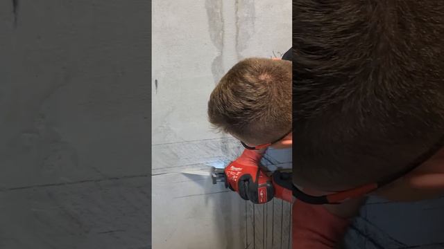 Как штробить без пыли?! Да легко! #сантехника #приколы #москва смотреть онлайн