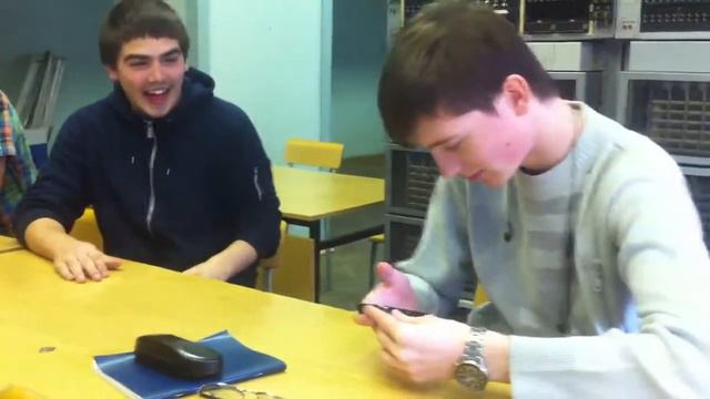 Как проводят время студенты на учебе:) смотреть онлайн