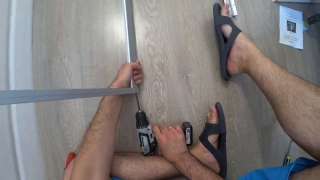 Сборка душевой кабины River Nara C ванной 150х80.