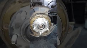 замена задних ступичных подшипников на примере Mitsubishi autlender