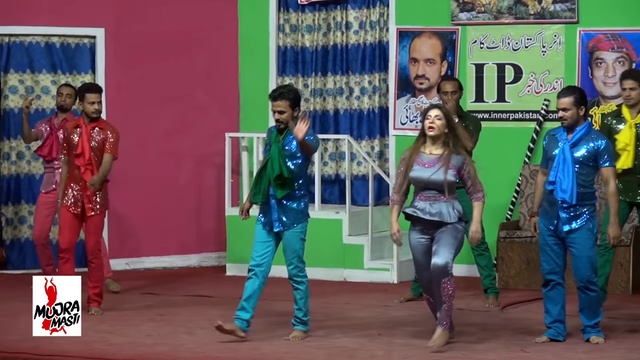  MUJRA MEDLEY - 2017 SEXY PAKISTANI MUJRA DANCE