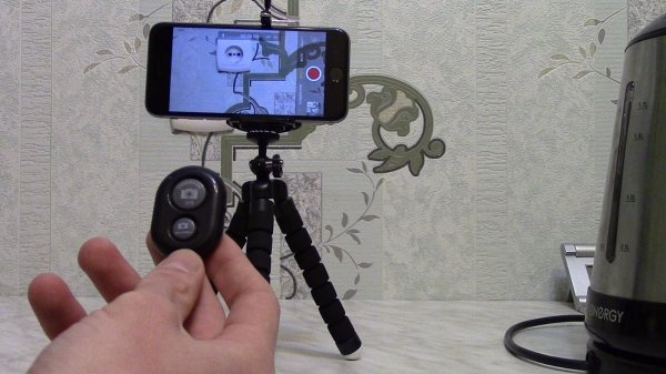 Штатив для телефона. Блютуз кнопка для селфи.