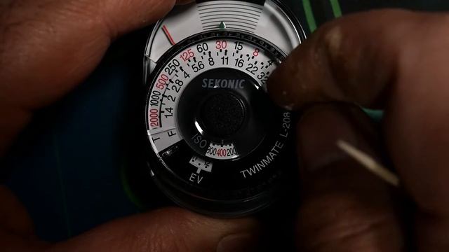 Экспонометр Sekonic L-208 TWINMATE смотреть онлайн