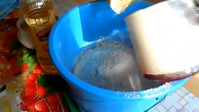 Пироги с фундуком и мягким сыром