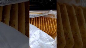 Крекер TUC со сметаной и луком