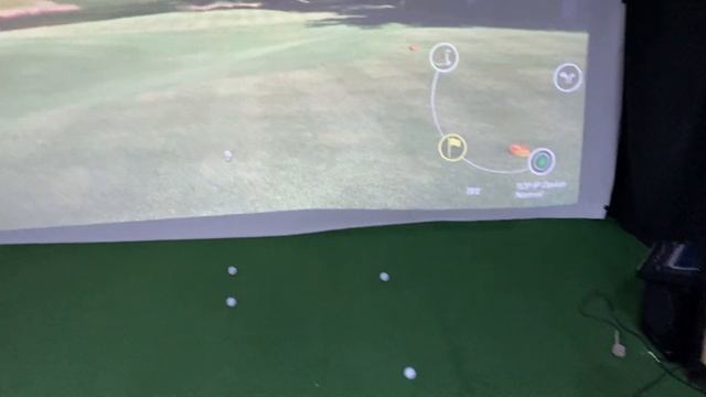 Golf Simulator - What is the best Impact Screen? Archery or Premium смотреть онлайн