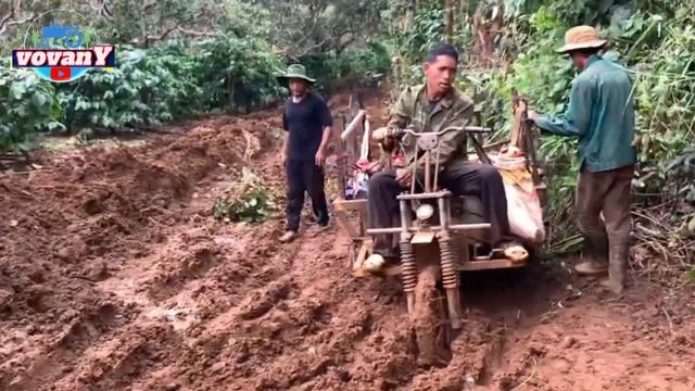 Минитехника работающая в сверхсложных условиях / Minigeräte, Die Unter Extrem Schwierigen Bedingung