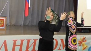 Таджикский танец, часть 2, класс 5В / Школьный фестиваль дружбы народов, 2022