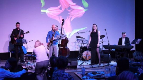 Alena Voiskaya - Funny World