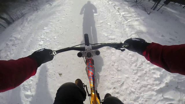 На велосипеде по снегу смотреть онлайн