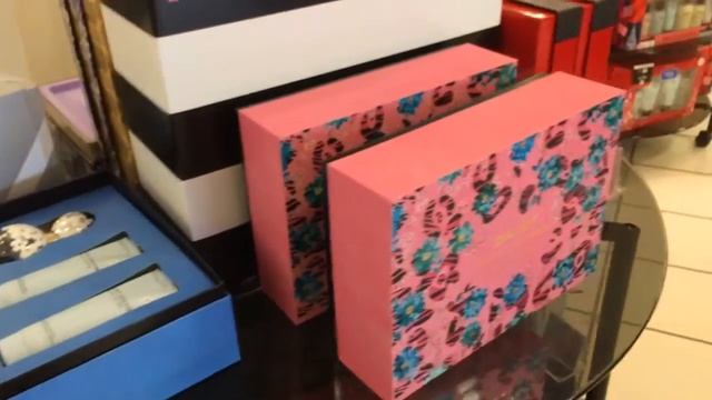 Рождественский шоппинг в ‘’Сефора’’. смотреть онлайн