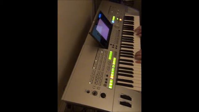 Yamaha TYROS - Saxophone Bank Demo - Sax смотреть онлайн