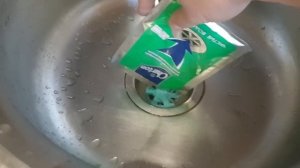 Этому средству для прочистки труб нет равных! Устранит засор любой сложности