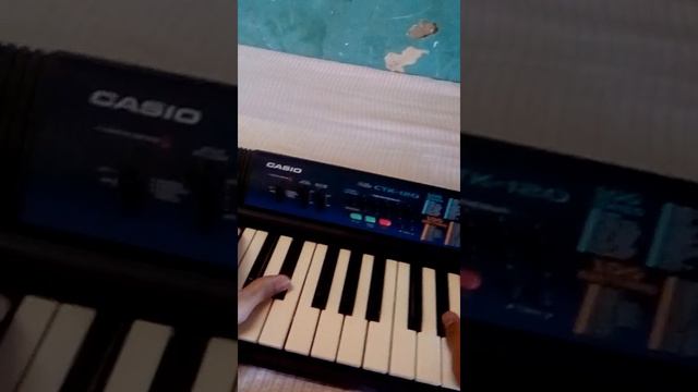 tocando (Ludovic einaudi)no teclado Casio ctk-120 смотреть онлайн