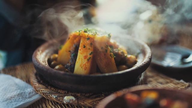 Можно ли ставить горячие продукты в холодильник? смотреть онлайн