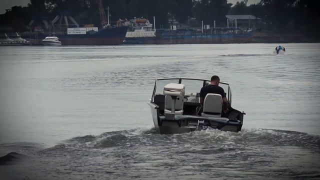 Электрическая лодка Realcraft 470. Мотор Torqeedo Cruise 4.0. смотреть онлайн