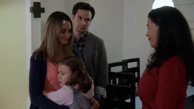 ¿Ana Victoria tiene el síndrome de 'La Emperatriz'? | La rosa de Guadalupe 4/4 | Lo que se enseña.. смотреть онлайн