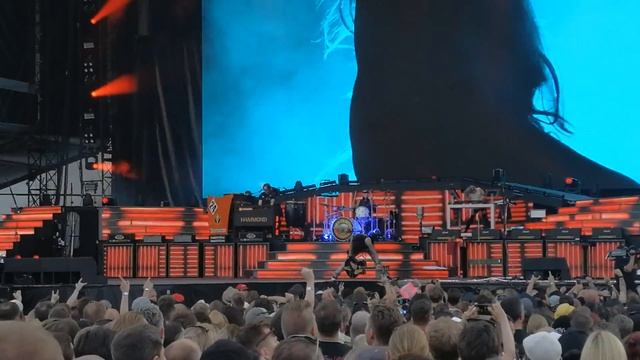 GUNS N' ROSES - Double Talkin' Jive - Song Festival Grounds, Tallinn, Estonia 16.7.2018 смотреть онлайн