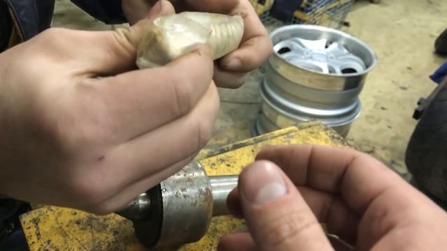 Открытие магазина, клад и новые жильцы в коллективе смотреть онлайн