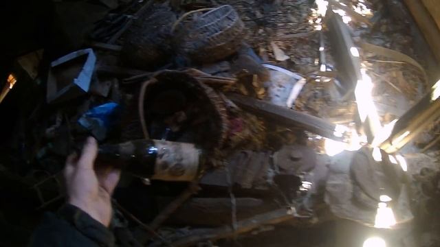 Поиск клада в заброшенном доме ! Царские и немецкие находки смотреть онлайн