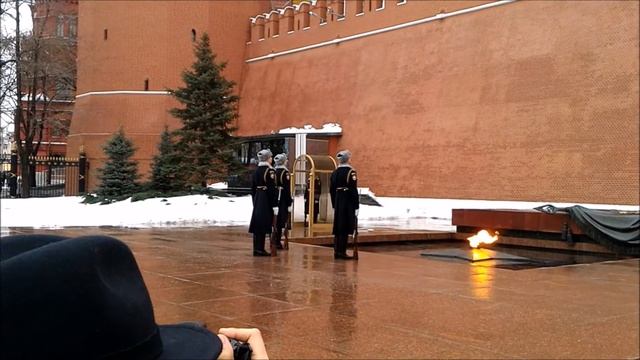 1 января 2017 Москва памятник князю Владимиру ,Красная площадь смена кремлёвского караула смотреть онлайн