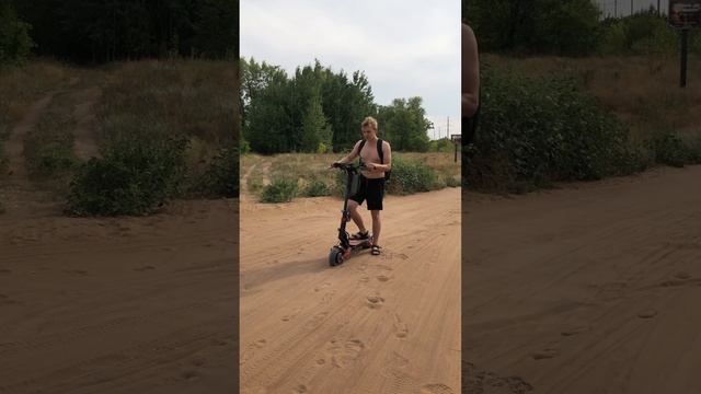 Kugoo G1 на глубоком песке смотреть онлайн