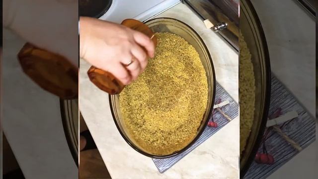 Булгур с курицей и сливочным маслом в духовке. Советую сохранить рецепт и приготовить это блюдо! смотреть онлайн