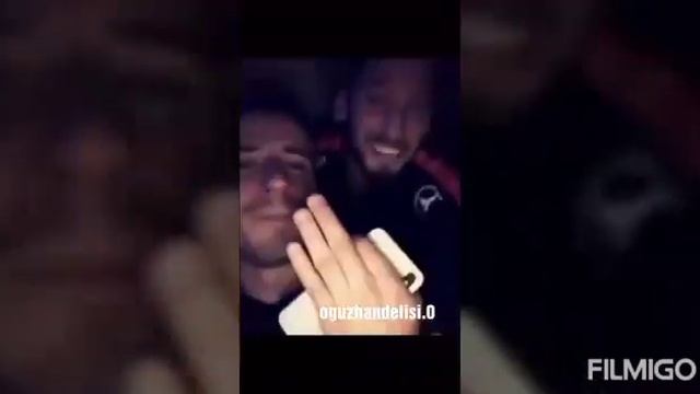 Oğuzhan Özyakup/Kalbi uzaklarda bi adam var смотреть онлайн