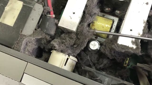 У нас как-то странно жужжит ИБП.... смотреть онлайн