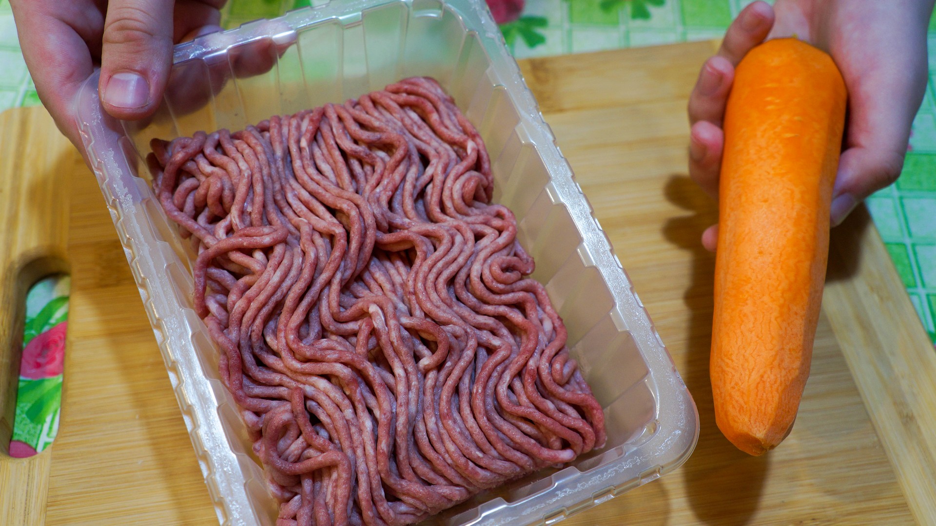 Беру ФАРШ и одну МОРКОВЬ: показываю гениальный рецепт, после которого вы забудете про котлеты! смотреть онлайн