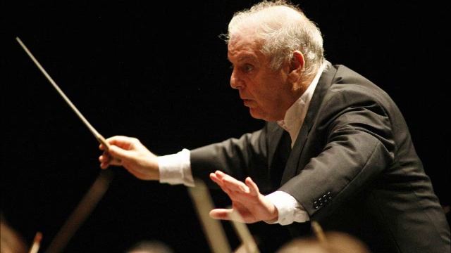 Mozart: Symphony No. 40 - IV. Allegro Assai (Barenboim & Wiener Philharmoniker 2012)
