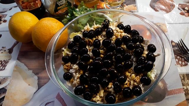 САЛАТ С АПЕЛЬСИНАМИ, КУРИЦЕЙ И ГРЕЦКИМИ ОРЕХАМИ смотреть онлайн