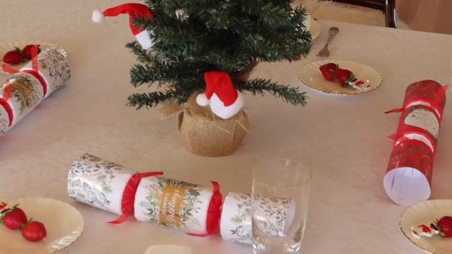 "Волшебный" Новогодний - Рождественский стол ( 3 варианта сервировки Детского стола) смотреть онлайн