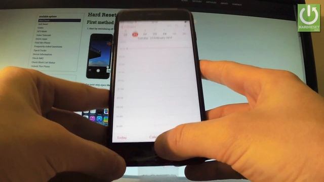 How to Take Screenshot in APPLE iPhone 7 Plus - Capture Screen смотреть онлайн