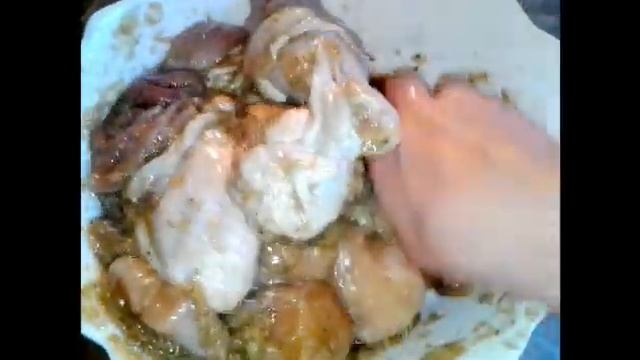 Шашлык из курицы с зелёным соусом & Chicken skewers with green sauce смотреть онлайн