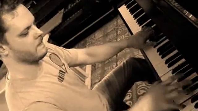 Simpsons Theme on piano - The Simpsons Opening Song смотреть онлайн